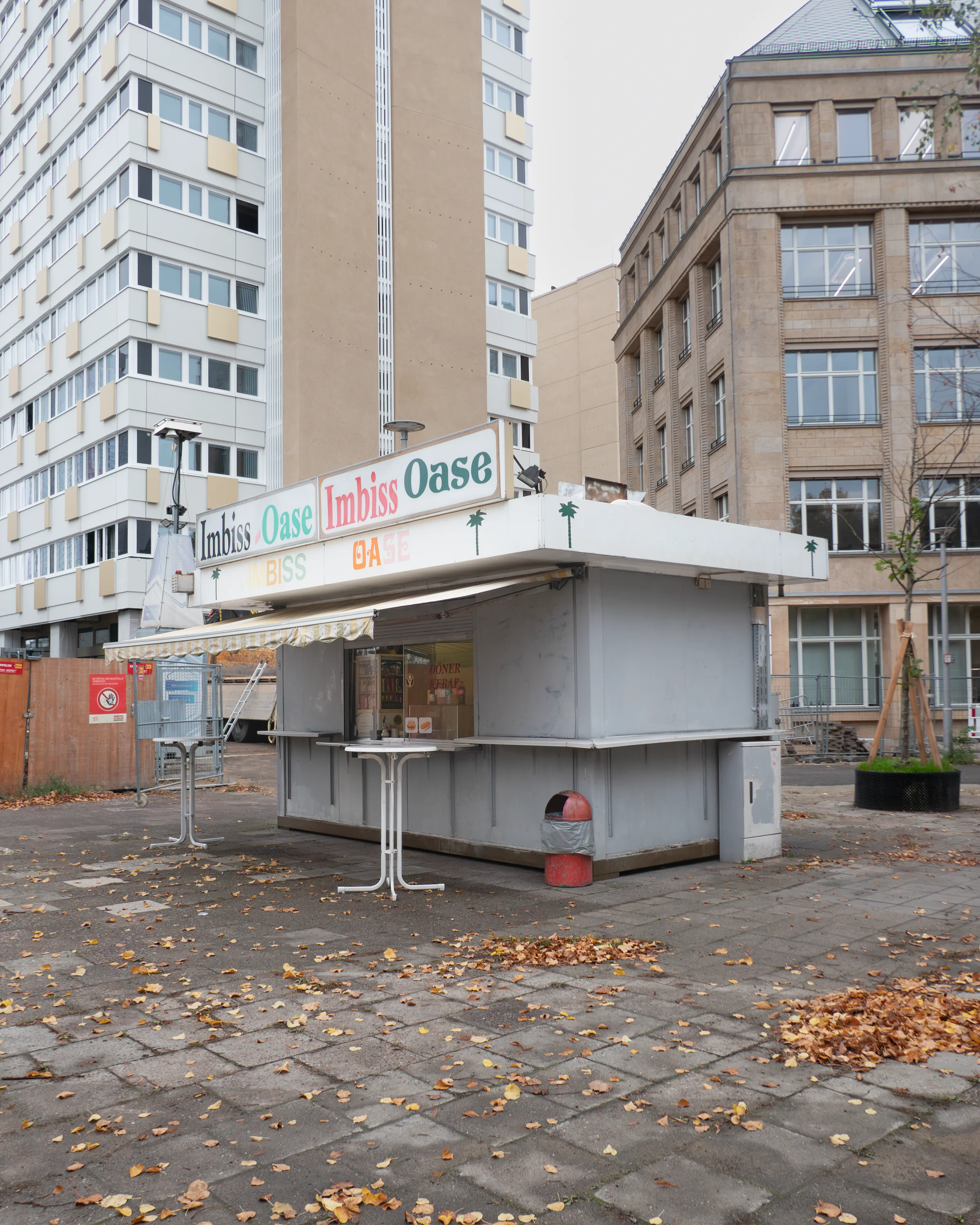 IMBISS OASE — Fotografie · Philine Krüger